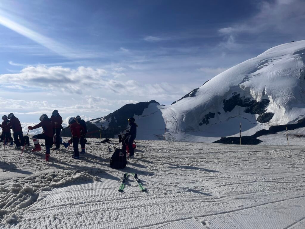 瑞士境內最高峰Dom多姆峰 海拔4545公尺 7718598c 2da3 4de1 af62 0ab21a3f24b6