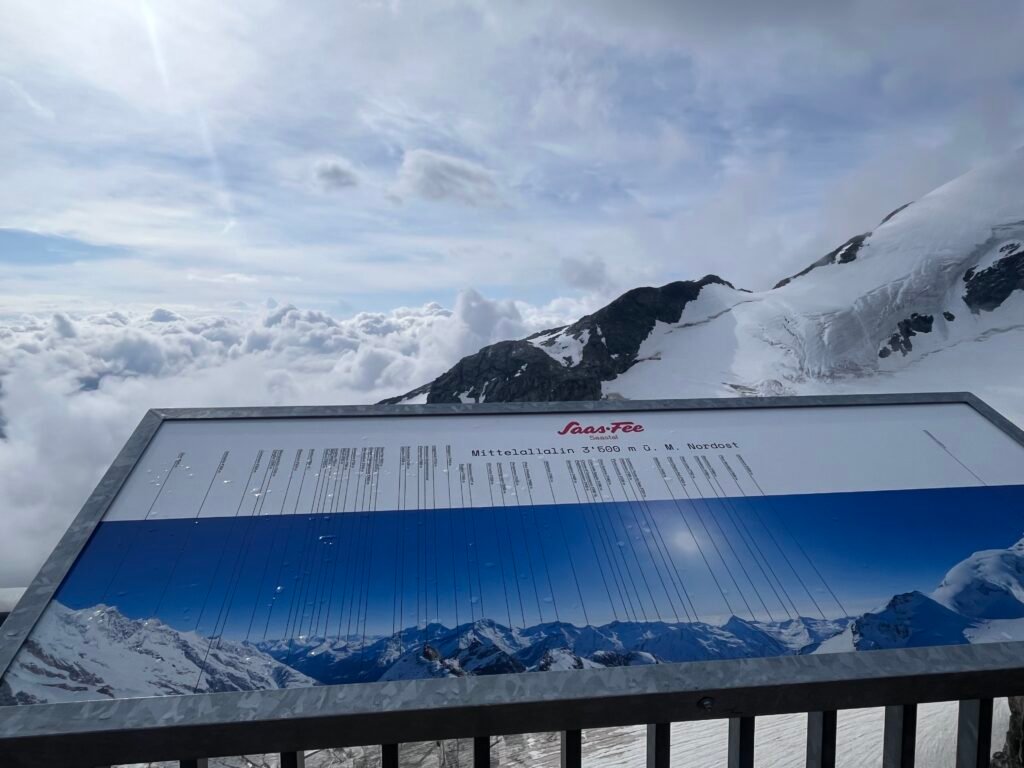 瑞士境內最高峰Dom多姆峰 海拔4545公尺 cac10e59 49a6 4bc4 92bc a098134e58ab