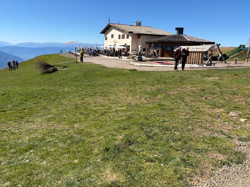 休斯高原(Alpe di Siusi) 療癒的童話世界 從修希小鎮出發 s 128524310